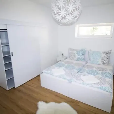 Ferienwohnung Panziozoenik Szekszárd Exterior foto
